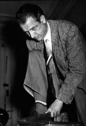 May 05, 1954 - New-Look for men folks: A new combination in the man fashion was invented by the Hamburg stockings-factory Cronert KG, when hitting upon the idea the get an agreement of stockings and neckties. As you can see on our picture it doesn't look too bad