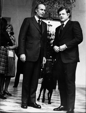 Nov. 15, 1974 - Paris, France - Senator EDWARD KENNEDY (1932-2009) visits President of France VALERY GISCARD D'ESTAING at his home, Elysee Palace.