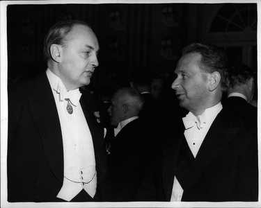 Tue 03, 1954 - Sir Gladwyn Jebb as guest of honour at pilgirn's dinner. Joint guests of honour. Sir Gladwyn Jebb, United Kingdom representative to the United Nations - who is to be the dinner before he left new york for london - it was his last new york appearance. His first appearance in London was also as guest of honour at a pilgrim's dinner held last night at the savoy hotel Joint guest of honour with him at the dinner was Mr. Dag Hammarskjold, Secretary General to the United Nations