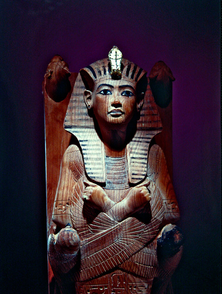 Image of Tutankhamun (c.1341-1323 BC) king of Ancient Egypt; position of the god Osiris; birds stretching a protective wing over the body; Egyptian 18th Dynasty (c.1567-1320 BC) / Egyptian, Egyptian National Museum, Cairo, Egypt, Photo © Boltin Picture Library / Bridgeman Images