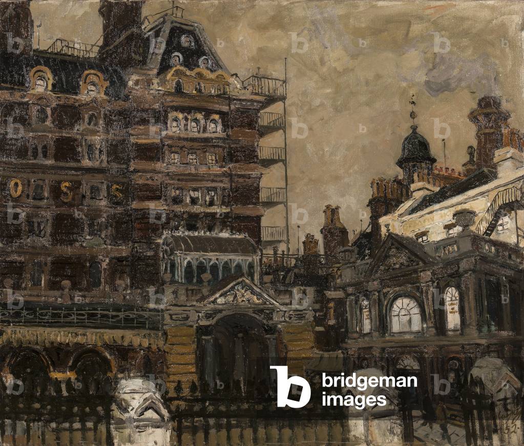 Old Charing Cross Hotel, 1952 (oil on canvas)