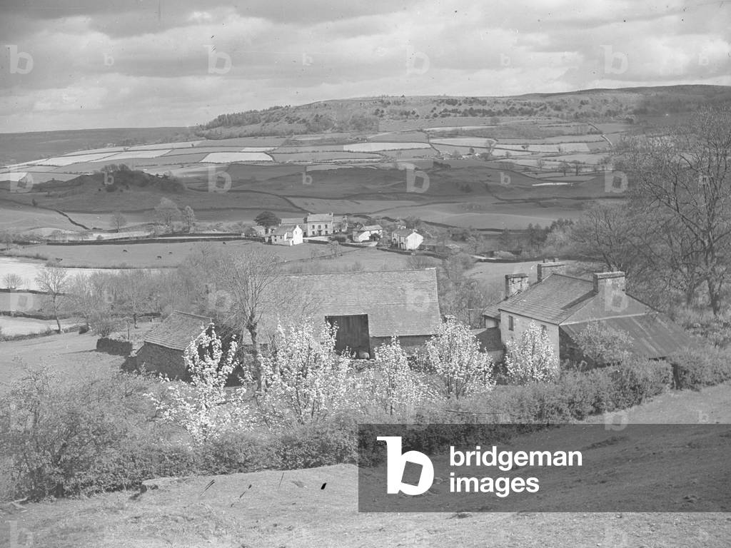 A view of buildings and farmland in Winster Valley, 1930s-60s (b/w photo)