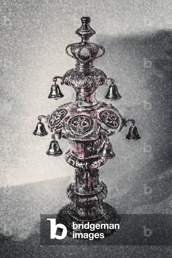 Silver Torah Handle, 2017 (photograph)