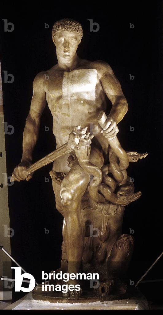 Scupture representant Heracles terrassant l'Hydre de Lerne. Musei Capitolini, Rome. Photo Frassinetti