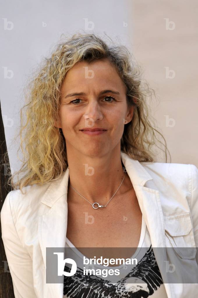 24/05/2010 Portrait de l'ecrivain francaise Delphine De Vigan. Photo Frassineti ©AGF/Leemage