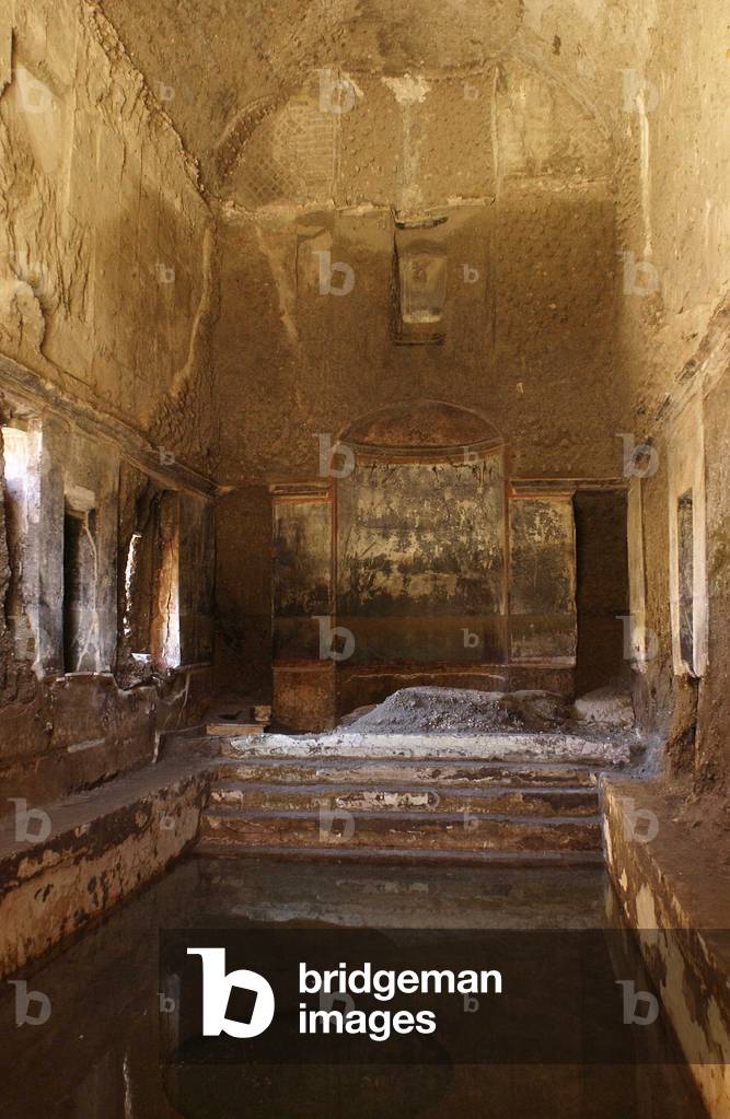 06/03/2003, Herculaneum (Ercolano), archaeological excavations in the villa dei papiri. The swimming pool or natatio.