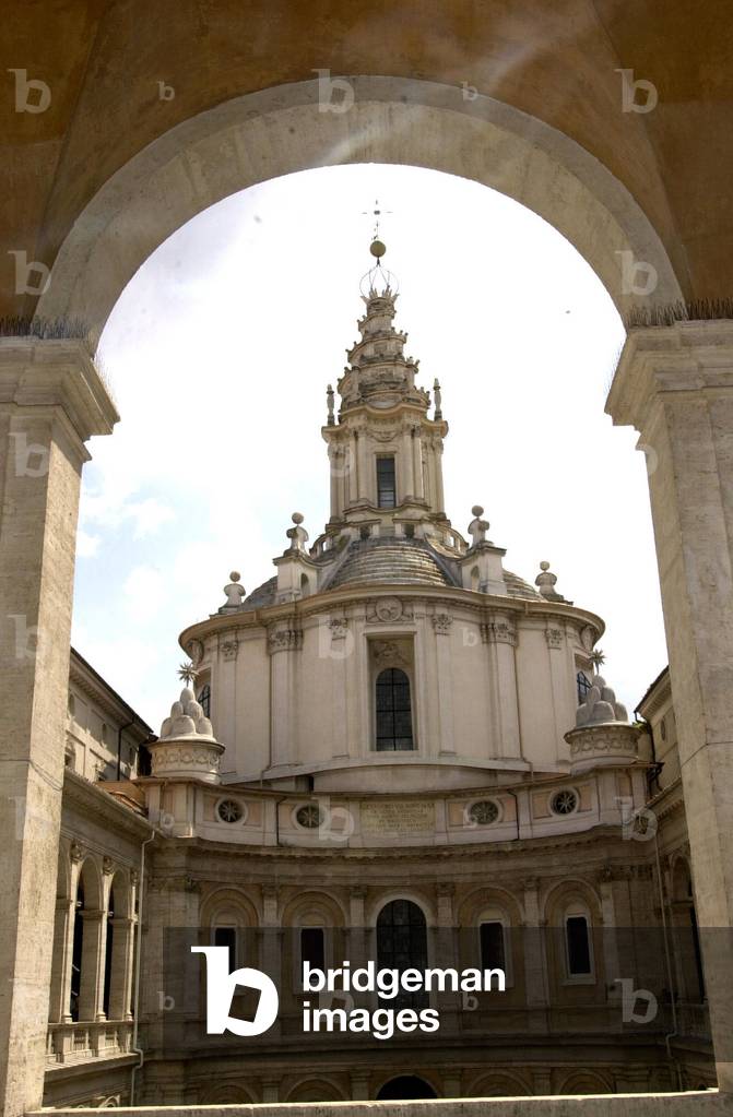 19/07/2005 View of the palace and the Church of Sant'Ivo alla Sapienza. Baroque architecture made by Francesco Borromini, 1642-1660. rome