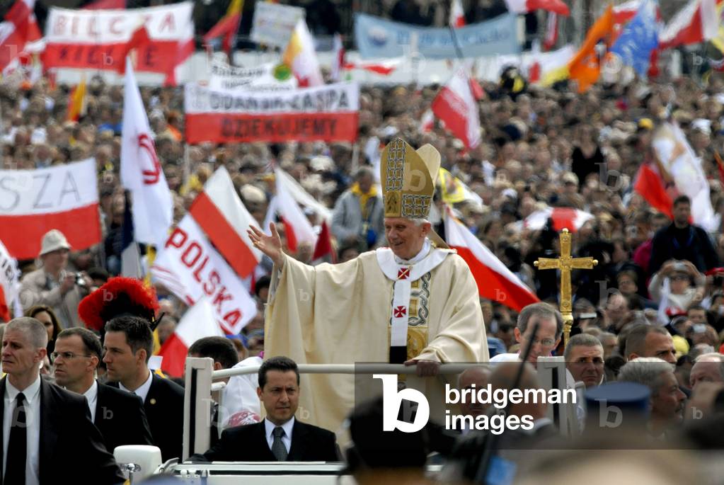 Ceremonie de beatification du Pape Jean-Paul II (Giovanni Paolo 2 ; Jean Paul): Jean Paul II proclame bienheureux par Benoit XVI a Rome (place Saint-Pierre) le 1er mai 2011. 01/05/2011 Roma Cerimonia di Beatificazione di Giovanni Paolo II in piazza San Pietro , nella foto papa Benedetto XVI