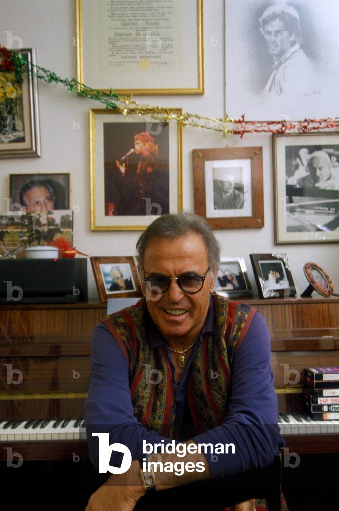 1995 Rome, Franco Califano in his House (photo)