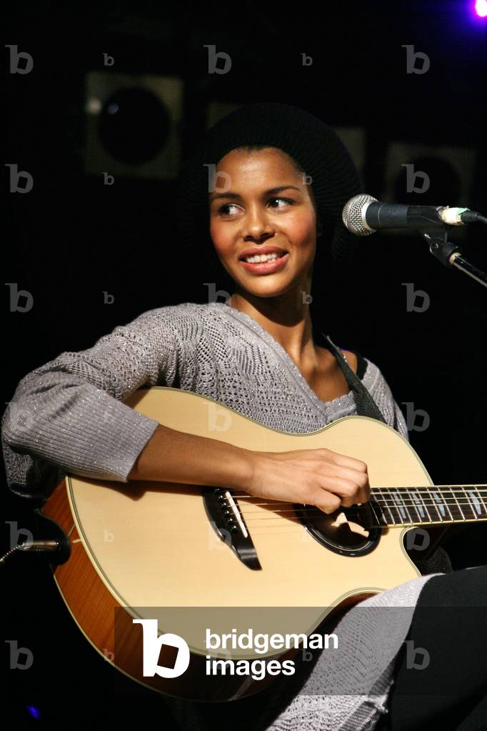 21/11/2006 la chanteuse Ayo en concert. Photo Antonelli ©AGF/Leemage