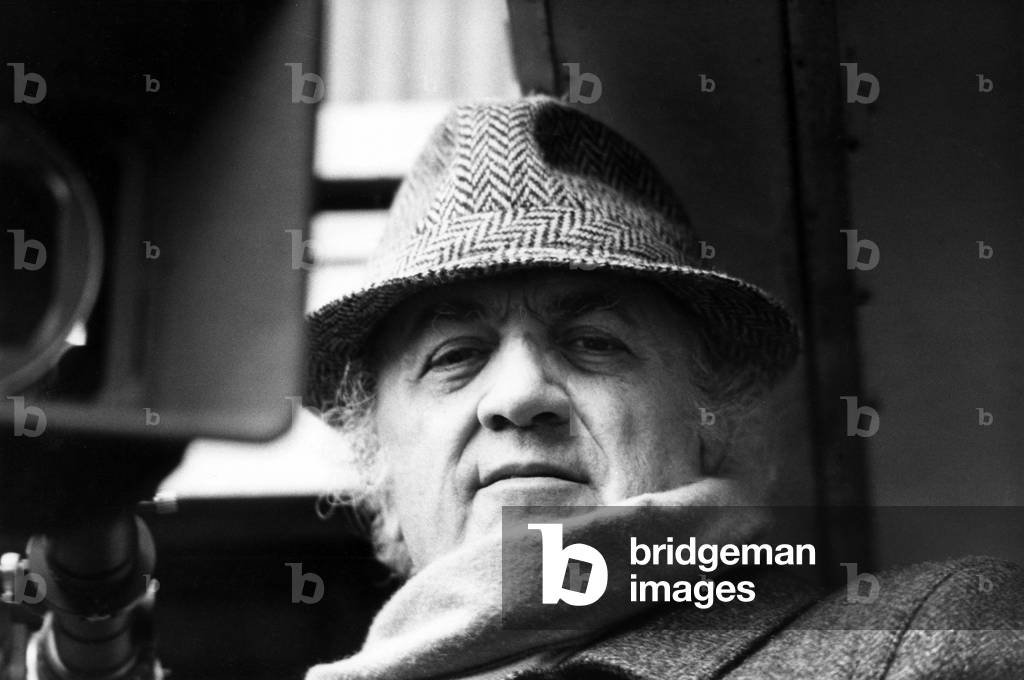 01/02/1985 Rome, Federico Fellini During the Filming of Ginger And Fred (b/w photo)
