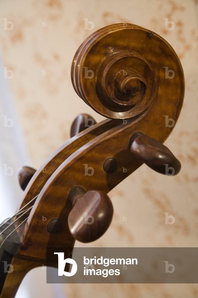Atelier de fabrication de violon à Cremone (photo)