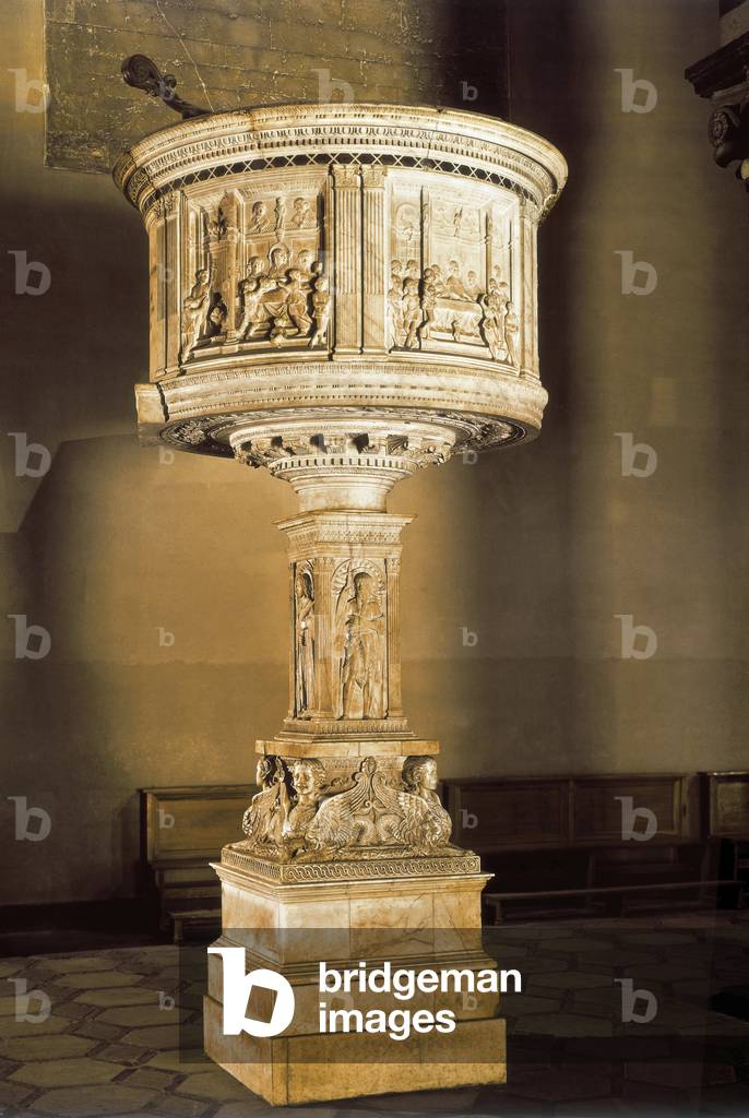 Immagine di Fotografia "Scrivania scolpita in marmo realizzata da Mino da Fiesole (1429-1484) e Antonio Rossel