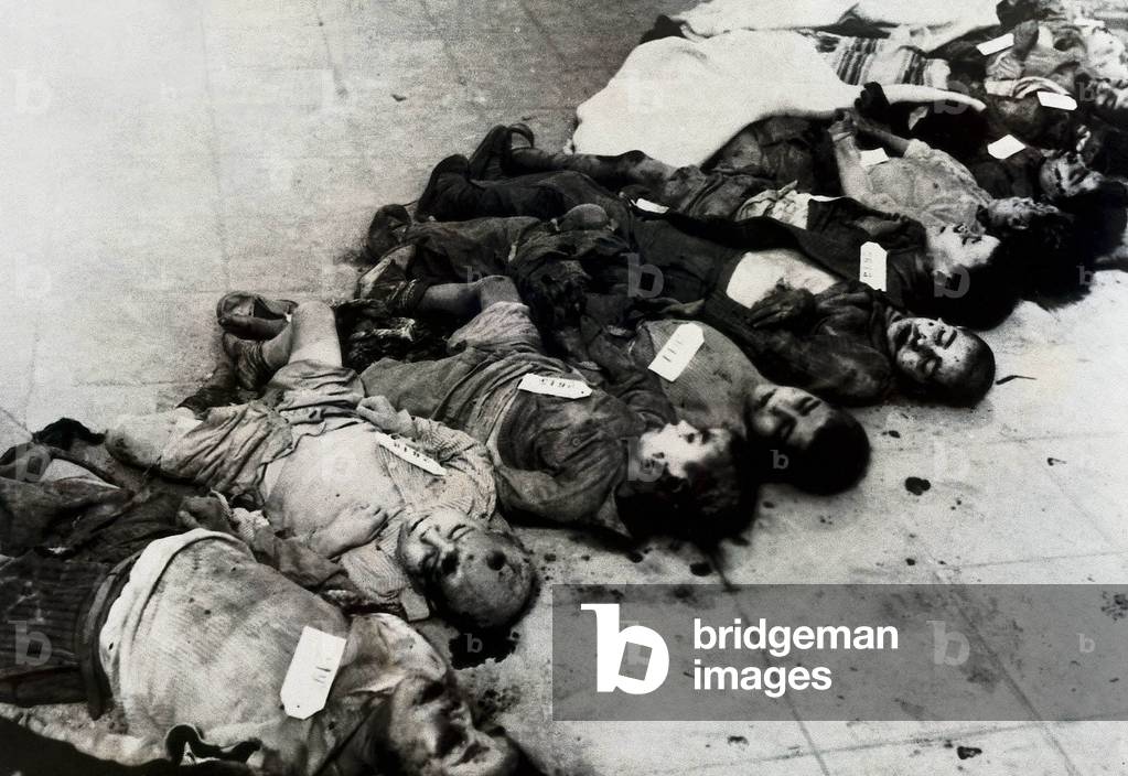 Immagine di Fotografia "Guerre civile espagnole (1936-1939): enfants victimes des bombardements de Barcelone l