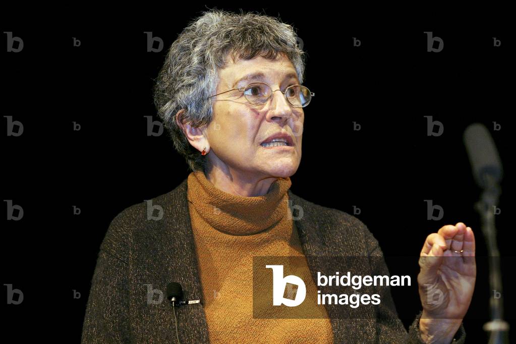 Irma Kurtz, American agony aunt - one of three 'Nice Jewish Gurus', Jewish Book Week, Bloomsbury Theatre. 13 March 2005.