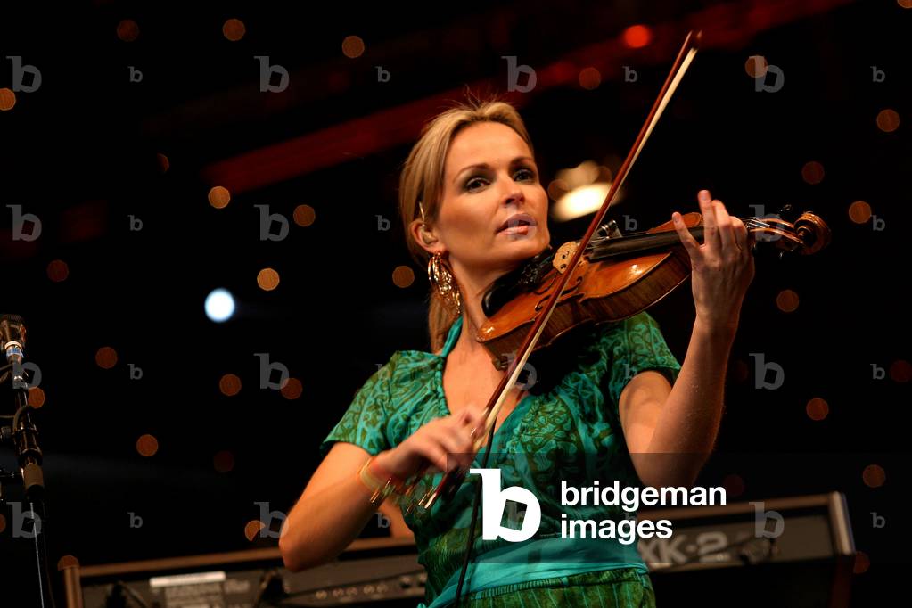Sharon Corr playing violin