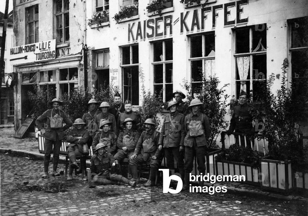 Official photograph taken on the British Western Front, 1917-1918 (b/w photo)