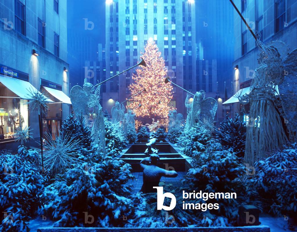 Christmas Decorations, Rockefeller Center, New York, New York (photo)