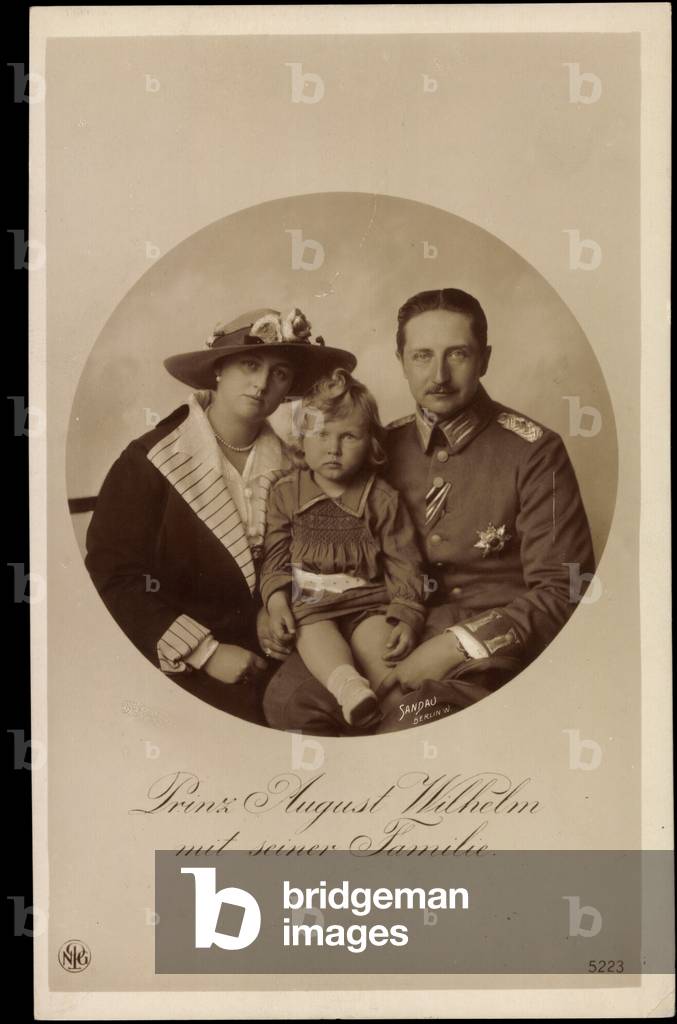 Prince August Wilhelm v Prussia with family, NPG 5223