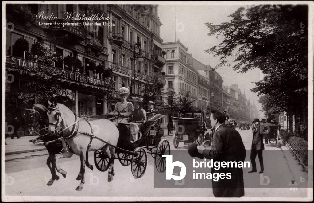 Photochemistry, Crown Princess Cecilie Unter den Linden