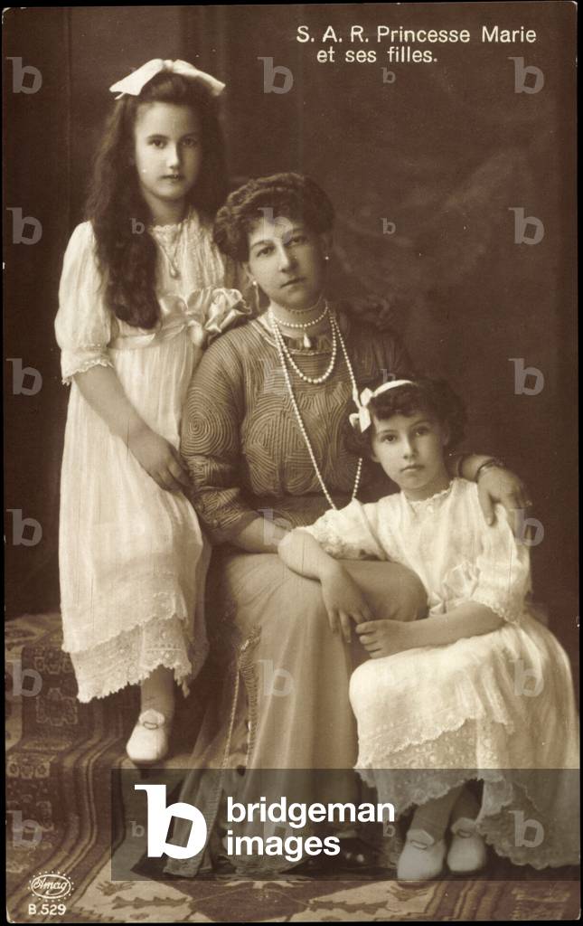 Ak S.A.R. Princess Marie of Greece with her daughters, Amag B 529 (b/w photo)