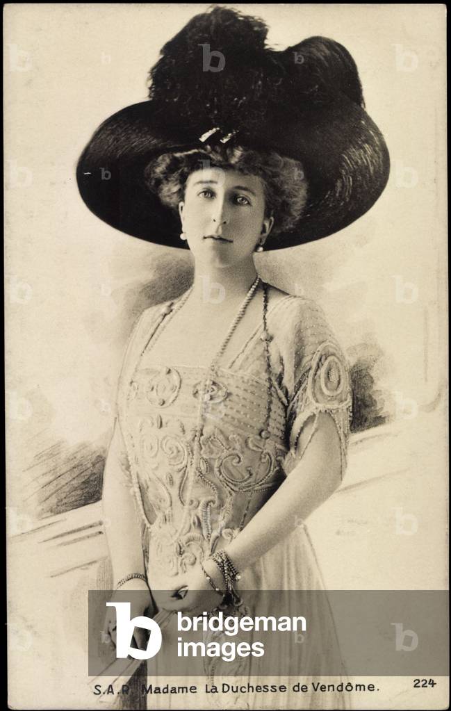 Ak S.A.R. Madame La Duchesse de Vendôme (b/w photo)