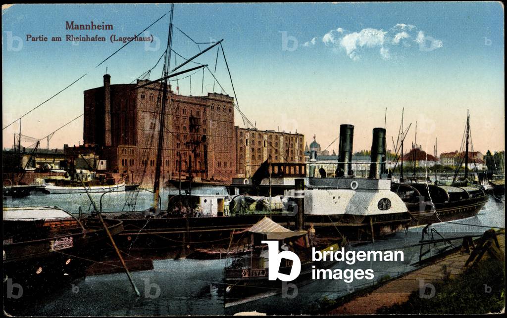 Mannheim, game at the Rhine harbour, warehouse, steamer, boat Moewe