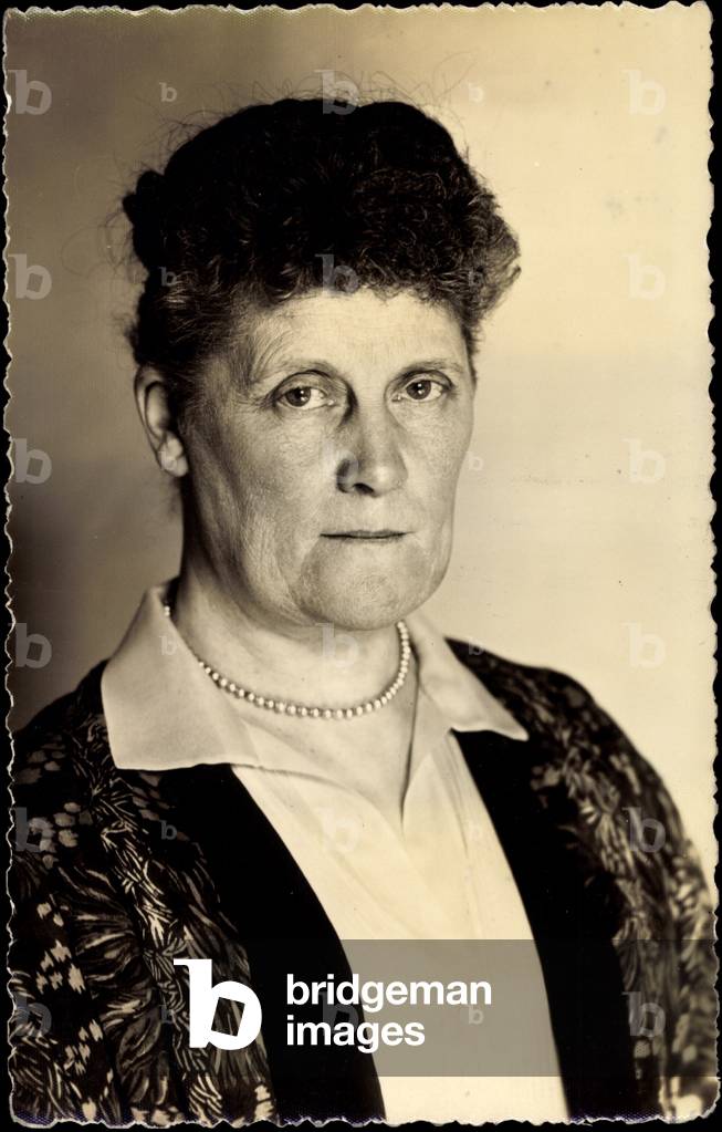 Photo Ak Luise Viktoria of Orleans, Portrait, Pearl Necklace (b/w photo)