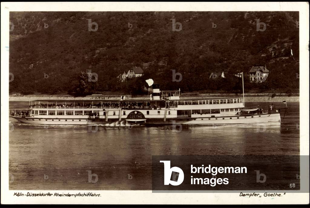 Steamer Goethe on the Rhine, Houses ma shore