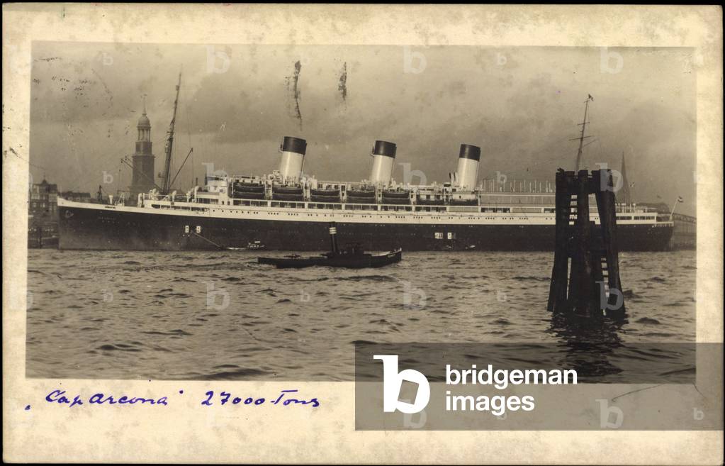 Photo view of the steamer Cap Arcona of the HSDG