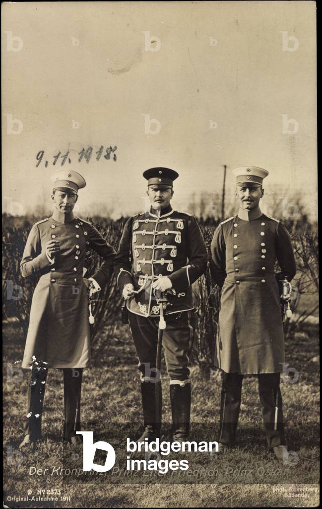 Ak Crown Prince William of Prussia, Prince Eitel Friedrich, Prince Oskar (b/w photo)