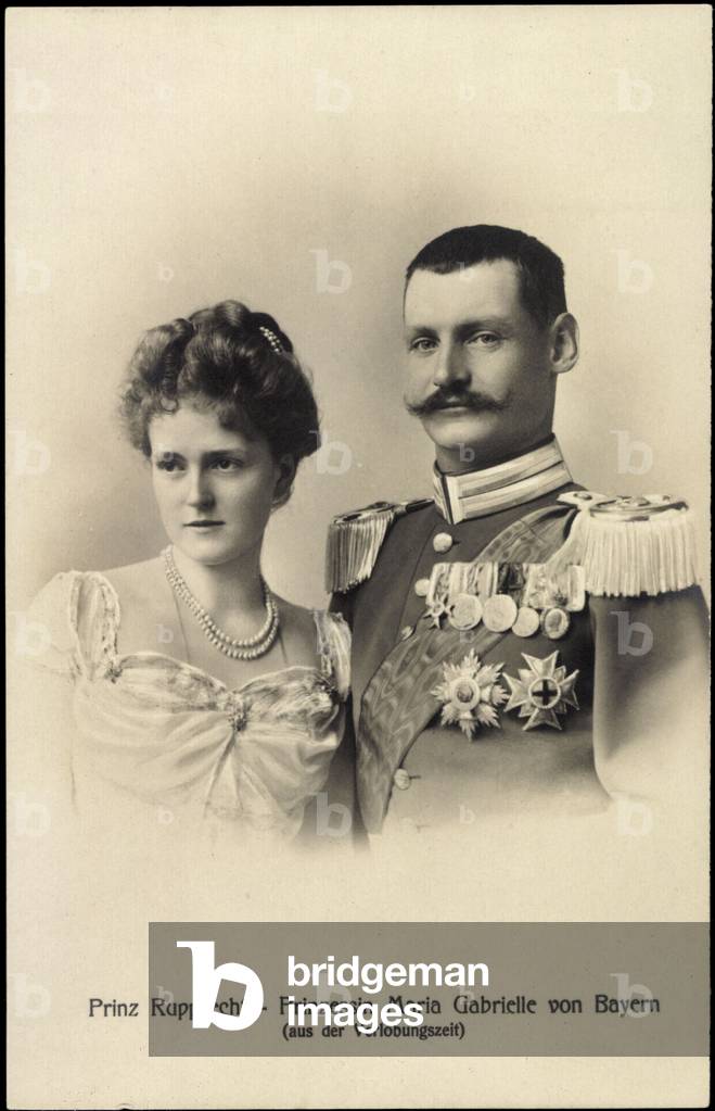 Ak Princess Marie Gabriele von Bayern, Rupprecht von Bayern, Uniform (b/w photo)