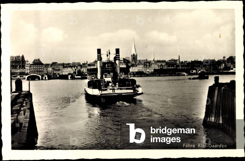 Kiel Gaarden, view of the ferry, dock