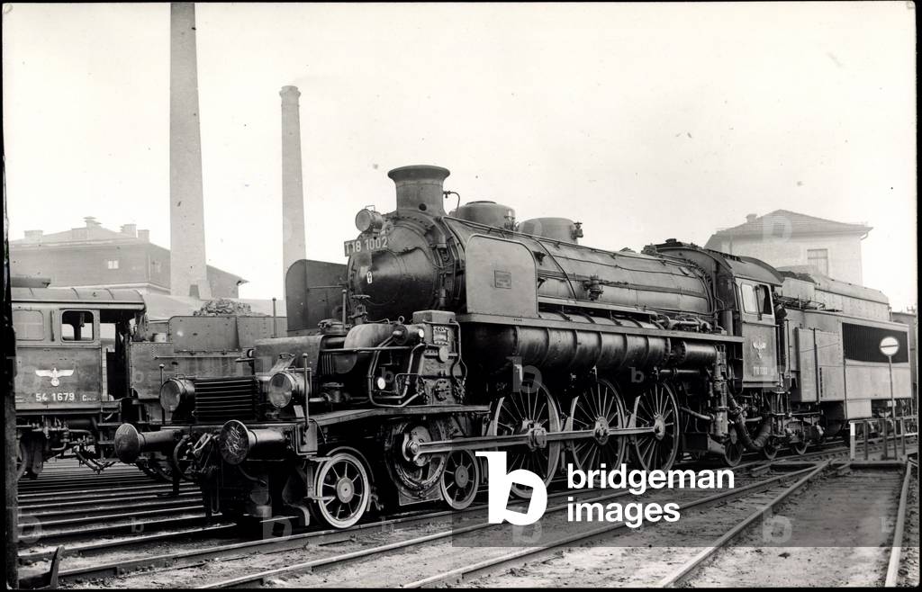 Photo German steam locomotive T18 1002 u No. 54 1679, Tender