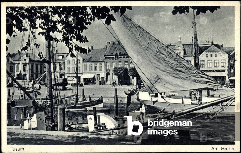 Husum, game at the port, sailing ship Kehrwieder