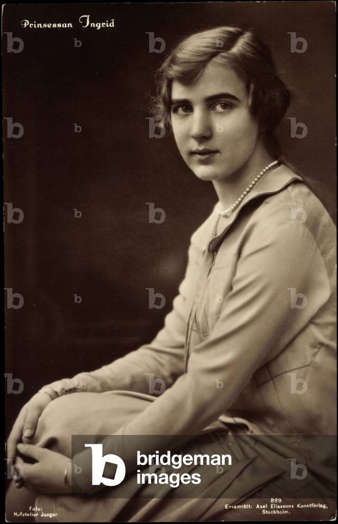 Ak Princess Ingrid of Sweden with pearl necklace (b/w photo)