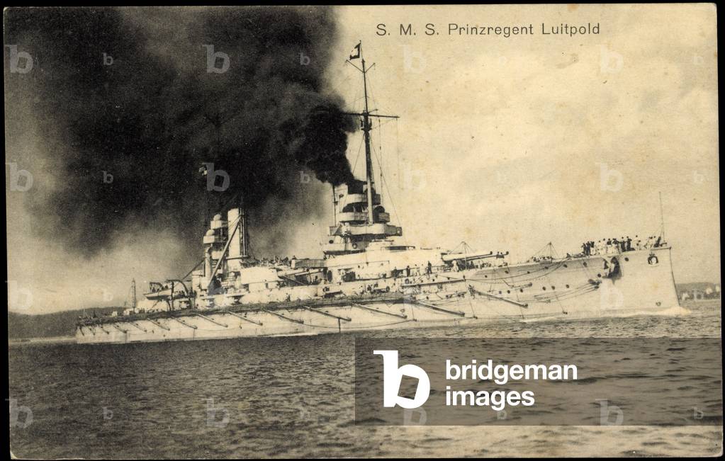 Warship Prinzregent Luitpold in motion, steam