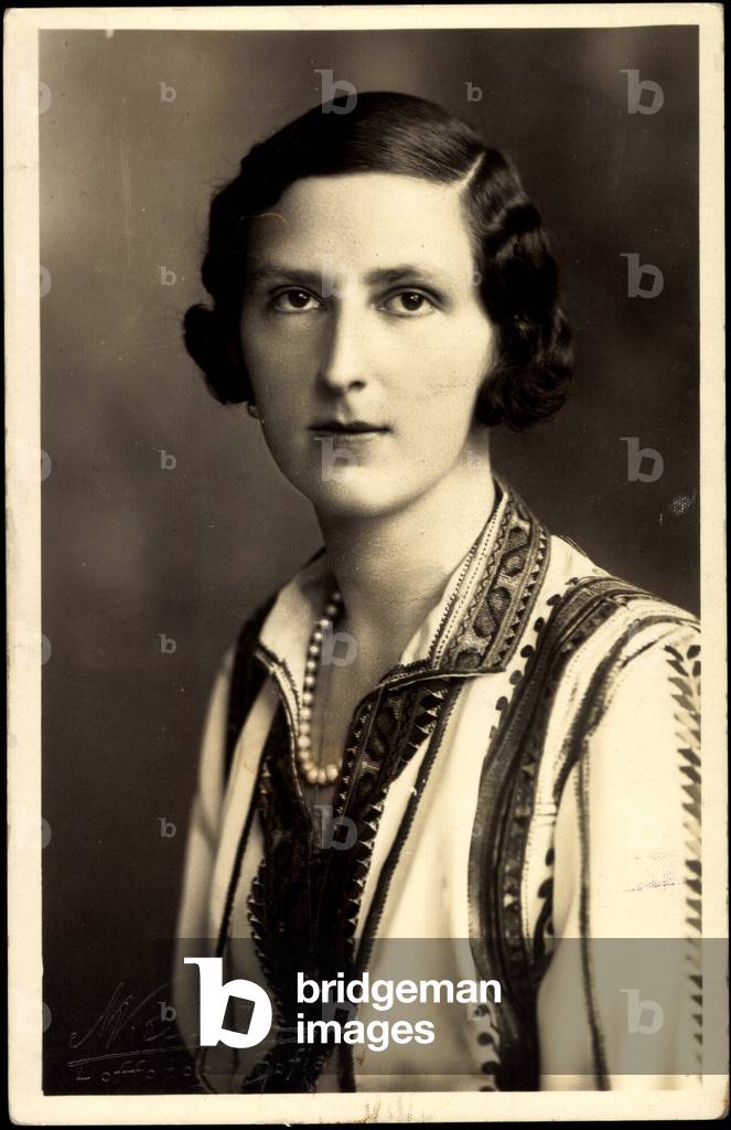 Photo Ak Princess Giovanna di Savoia of Italy (b/w photo)