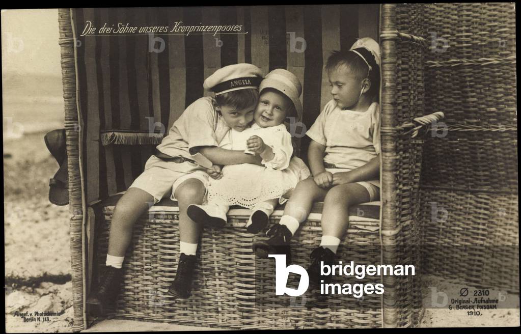 The three sons of the Crown Prince couple in the beach chair