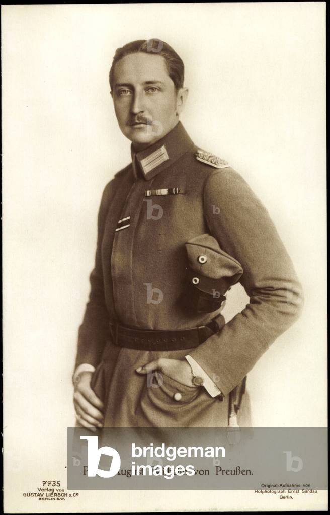 Ak Prince August William of Prussia, Liersch 7735, Uniform (b/w photo)