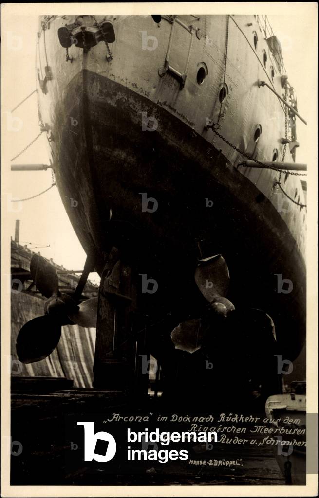 HSDG, steamship Cap Arcona in the dock, accident, shipyard