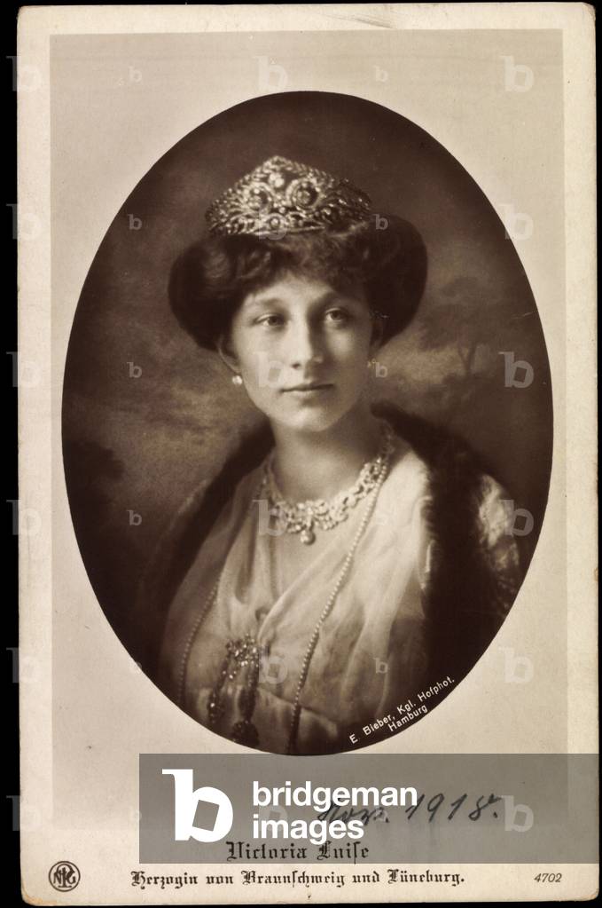 Mount Ak Duchess Viktoria Luise zu Braunschweig Lüneburg, NPG 4702 (b/w photo)