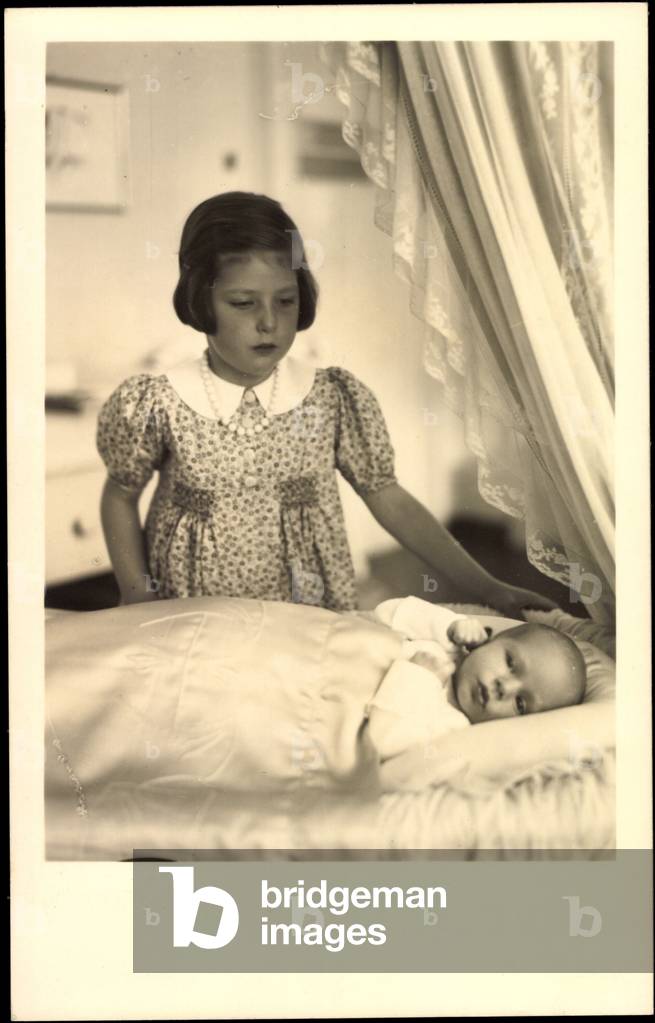 Photo Ak Princess Marie Luise and Prince Simeon of Bulgaria (b/w photo)