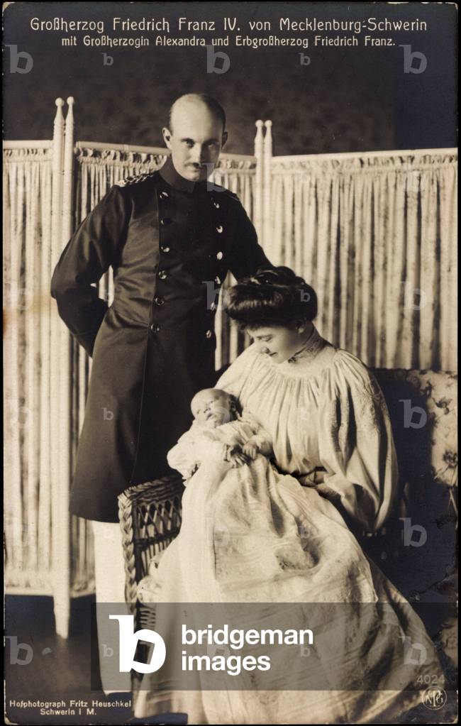 Friedrich Franz IV Meckl. Sch., Alexandra with son
