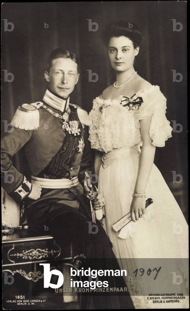 Ak Crown Prince William of Prussia with Crown Princess Cecilie, Liersch 1851 (b/w photo)