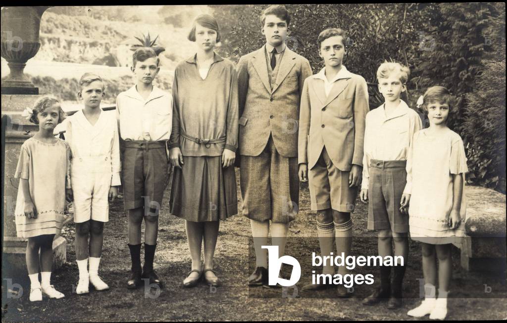 Foto Ak Ludwig Rudolph, Charlotte Elisabeth, Otto, Adelheid, Robert, Felix, Carl  (b/w photo)