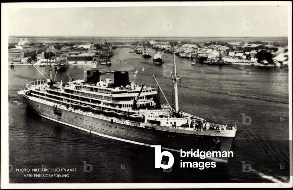 Pilot shot of steamer Willem Ruys, KRL