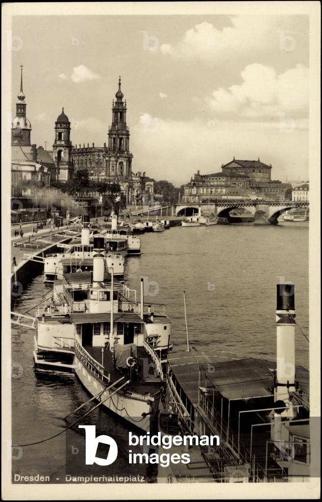 Dresden, city view, steamer Pillnitz, church, bridge