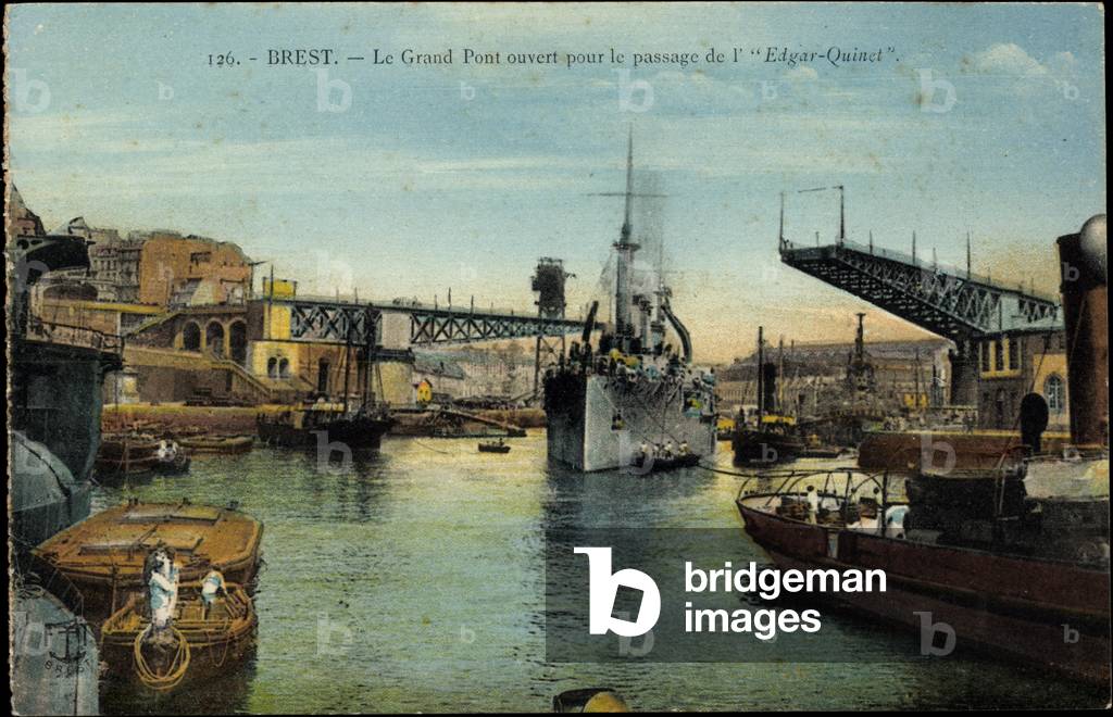 Brest, Grand Pont open, Warship Edgar Quinet