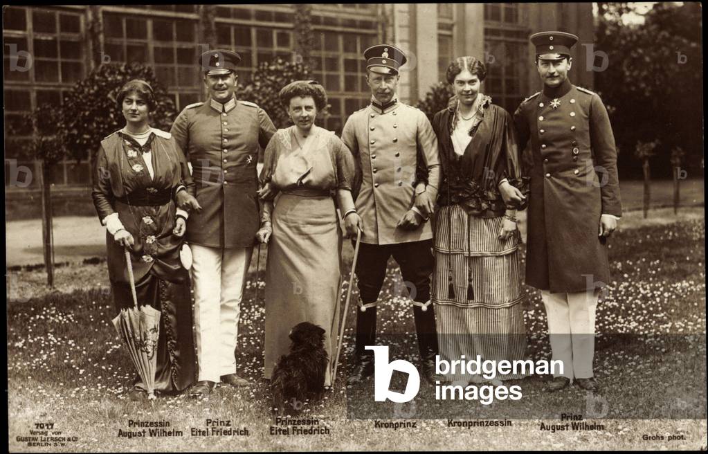 Ak Princess August Wilhelm, Prince Eitel Friedrich, Crown Prince, Crown Princess (b/w photo)